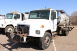 1999 FREIGHTLINER F70 T/A DISTRIBUTOR TRUCK, S/N 1FV6HFAA2XHA75847, CUMMINS ENG, 5X2 TRANS, OD READS