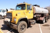 1989 FORD L8000 T/A DISTRIBUTOR TRUCK, S/N 1FDYW82A7KVA57903, 8 SPD TRANS, ETNYRE 2500 GALLON