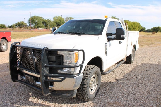 2017 FORD F250 4X4 EXTCAB SERVICE TRUCK, S/N 1FT7X2B60HED25415, V8 GAS ENG, AUTO TRANS, READING B...