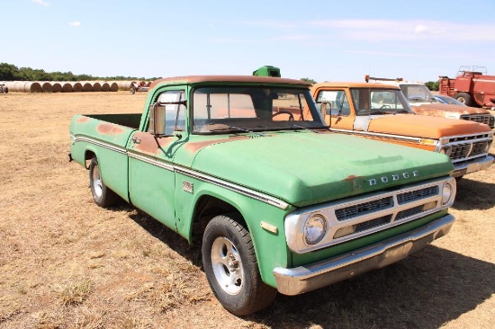 1970 DODGE 100 PICKUP, S/N D14AEU142751. 318 V8 GAS ENG, 3 ON TREE TRANS, OD READS 86817 MILES,