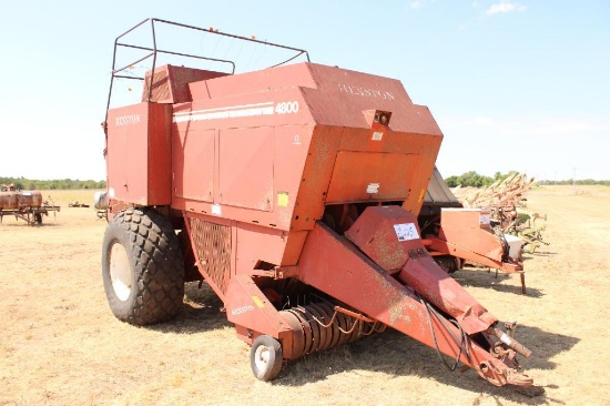 HESSTON 4800 SQUARE BALER , NO MONITOR