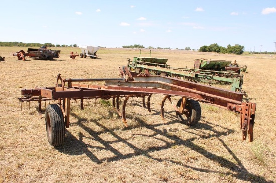 12' CHISEL, NO HYD CYLINDER