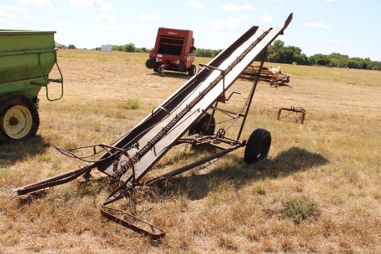 PTO DRIVEN HAY STACKER...