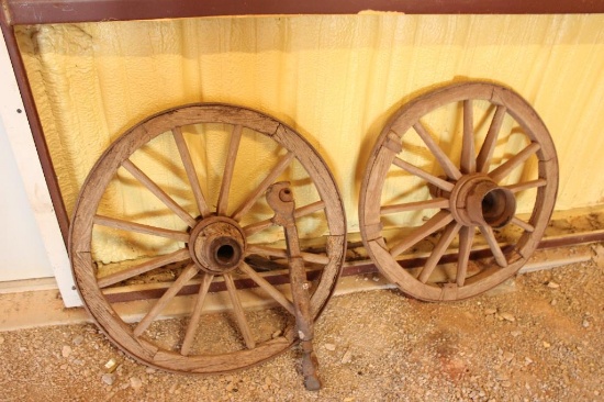 (2) WOODEN WAGON WHEELS & TOP LINK
