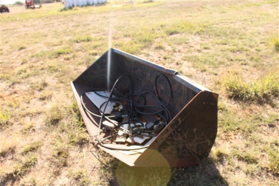 FRONT END LOADER BUCKET (DAMAGED)