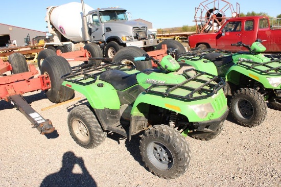 ARCTIC CAT 400 4WD 4 WHEELER, S/N 4UF07ATV47T209834, OD READS 2829 MILES, (DOESNT START NEEDS FUEL