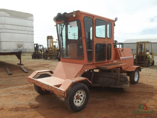 BROCE RJ350 BROOM , S/N 402253, DIESEL ENG, HOUR METER READS 2812 HRS