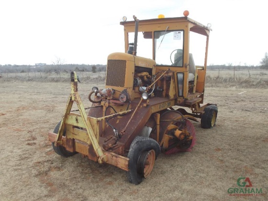 BROCE BROOM (DOES NOT RUN)