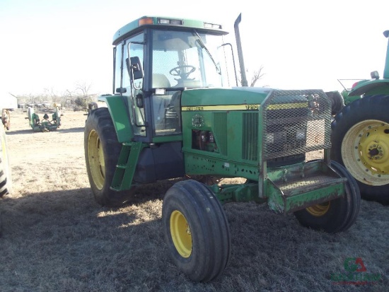 2000 JOHN DEERE 7210 FARM TRACTOR, S/N 040619, CAB, HOUR METER READS 9030 HRS