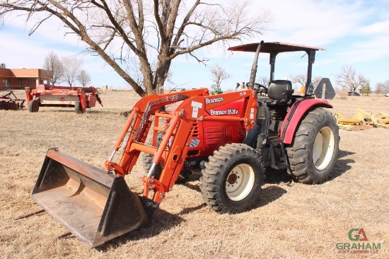 BRANSON 5530R TRACTOR W/ BL30 LOADER, CANOPY, HOUR METER READS 1472 HRS, BKT, HAY FORKS, 3PT, 540