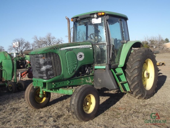 2006 JOHN DEERE 6110 FARM TRACTOR, S/N 487205, CAB, (WILL NOT GO FORWARD)