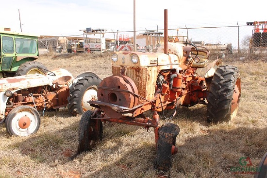 CASE 811B FARM TRACTOR, S/N 8121273, 3PT , 540 PTO ( DOES NOT RUN)