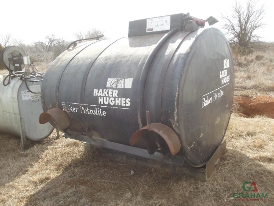 850 GALLON POLY TANK