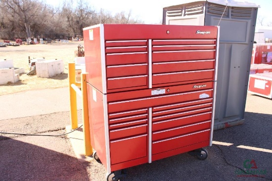 SNAP ON ROLL AROUND TOOL BOX