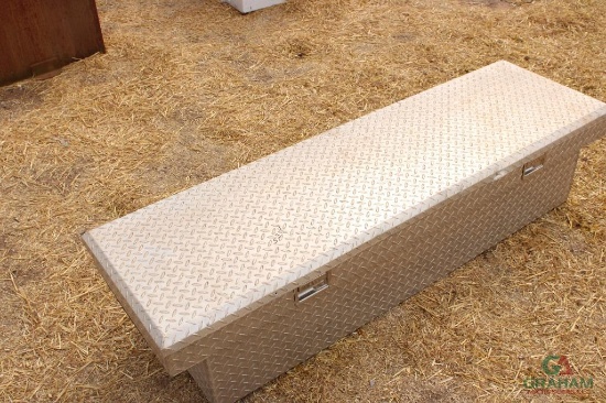 DIAMOND TREAD PLATE TOOL BOX