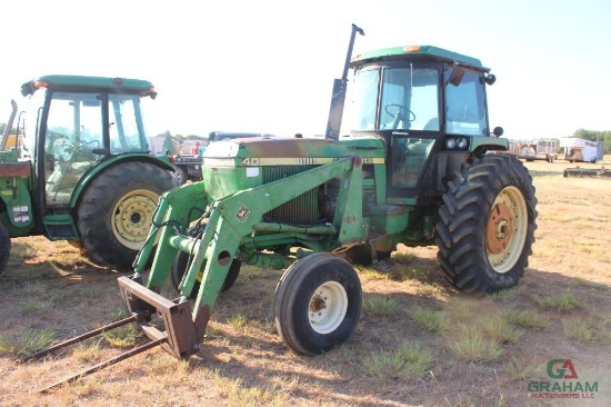 JOHN DEERE 4050 FARM TRACTOR, S/N 001988, LOADER W/ HAY FORKS, CAB, HOUR METER READS 001959 HRS,