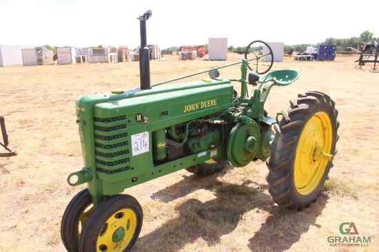 JOHN DEERE MODEL H FARM TRACTOR, NARROW FRONT, 2 CYL GAS ENG