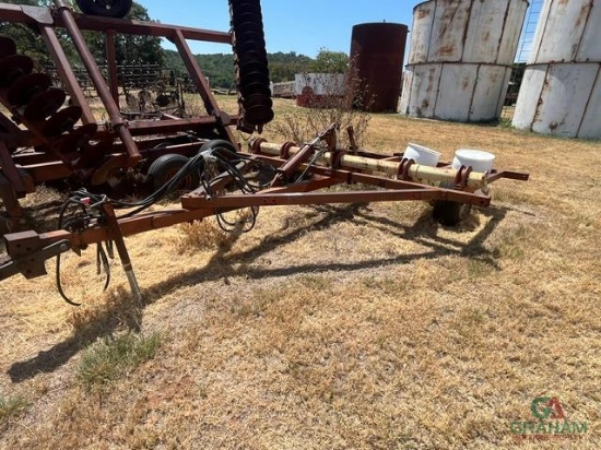 KRAUSE 744A CULTIVATOR FRAME SELLS OFFSITE WEST OF GAINESVILLE TX, FLYING J RANCH #4