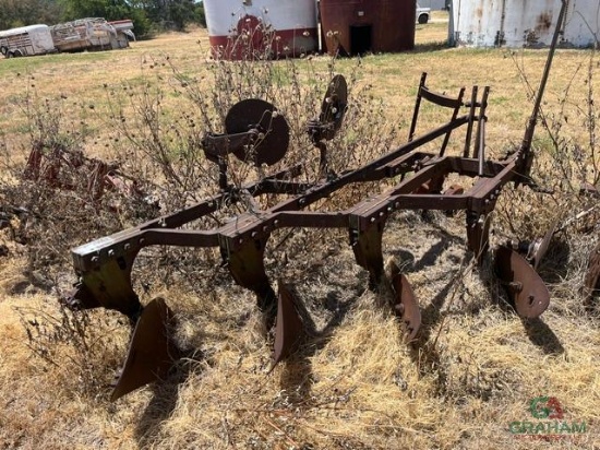 3PT 4 BOTTOM PLOW SELLS OFFSITE WEST OF GAINESVILLE TX, FLYING J RANCH #4