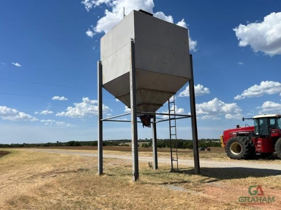 24 TON OVERHEAD FEED BIN SELLS OFFSITE AT GRAHAM FARM & RANCH LOCATION BUYER RESPONSIBLE FOR LOAD