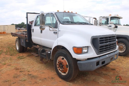 2000 FORD F650 CREWCAB FLATBED, S/N 3FDWW65H6YMA59214, DIESEL ENG, AUTO TRANS, OD READS 135696