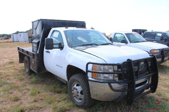 2012 Chevy 3500 4x4 Hay Spike Flatbed, S/N 1gb3kzc81df123682. Duramax, Auto, Od Reads 97347 Miles,