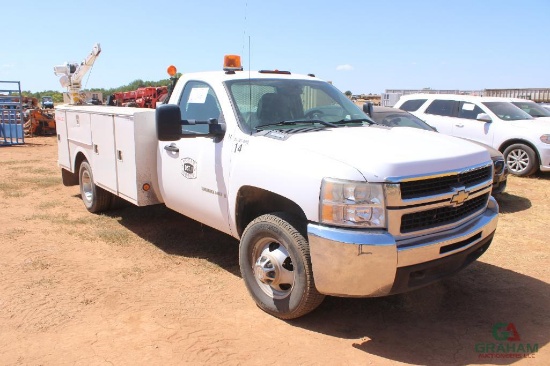 2009 Chevy 3500 Service Truck, S/N , V8, Auto, Od Reads 137533 Miles, Liftmore Crane