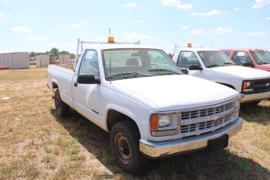 1998 CHEVY 2500 PICKUP, S/N 1GCGC24R4WE196160, V8, AUTO, OD READS 142665 MILES