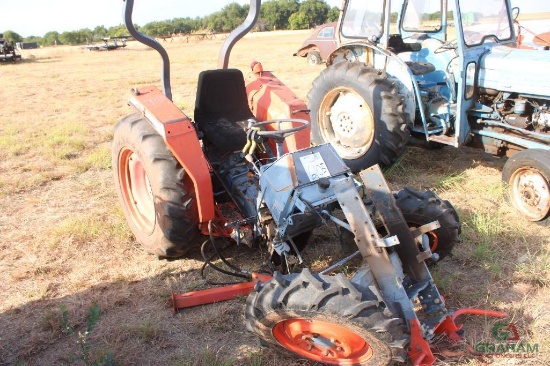 Kubota 4wd Tractor (Needs Engine)