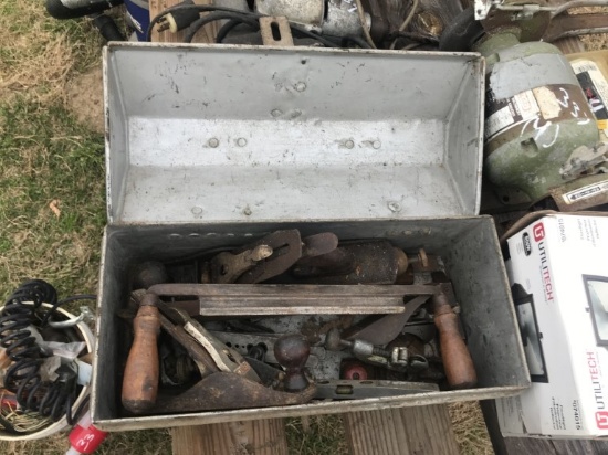 LOT - STEEL BOX WITH WOOD WORKING TOOLS