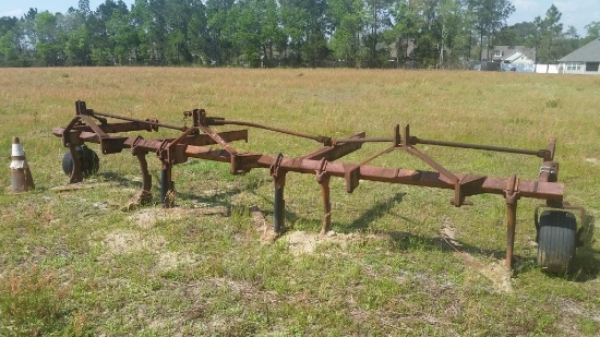 SIX ROW PEANUT LIFTER