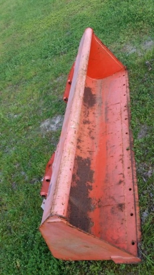 72IN KUBOTA LOADER BUCKET