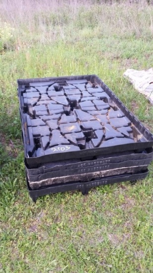 LOT(5) PLASTIC LIQUID CONTAINMENT PADS