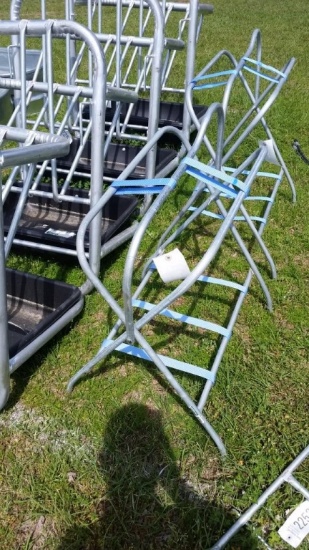 NEW SADDLE RACKS