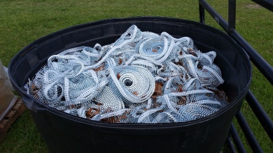 TOTE OF ALUMIMUM NAIIL GUN NAILS