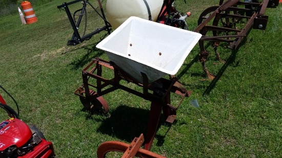 COLE FERTILIZER DIST W/WHEEL