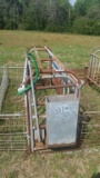 HOG FARROWING CRATES