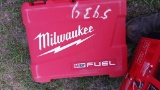 NEW MILWAUKEE M18 CORDLESS DRILL