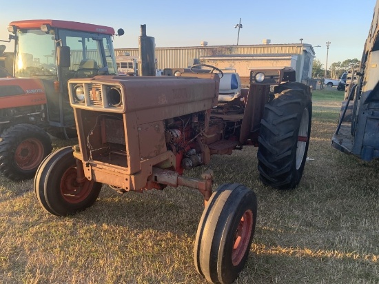 International 584 Tractor