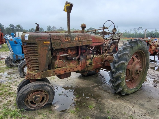 Ih Mccormic Farmall Tractor Model 8