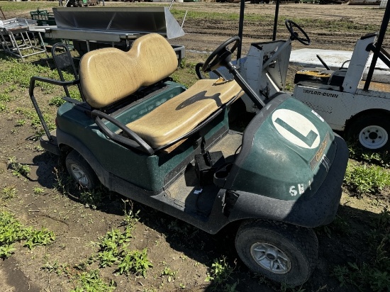 Club Car Electric Cart W/charger