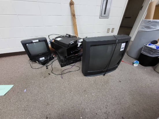 TV & VCR lot