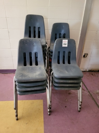 (22) Black chairs