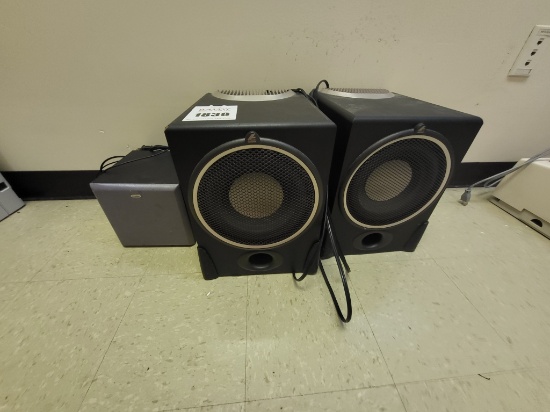 (3) speakers (1-labtec, 2-accoustic athourity)