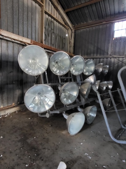 (16) stadium light fixtures 140x77