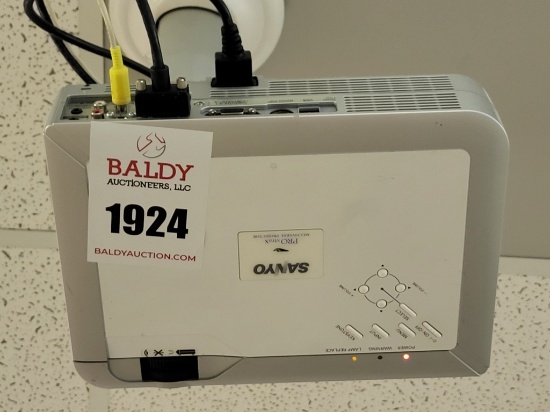 sanyo projector