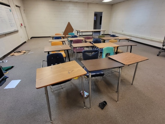 (14) Student Desks