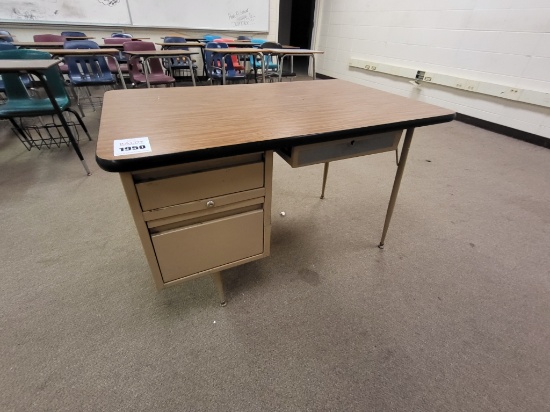 metal & wood office desk 4ftx30inx29in