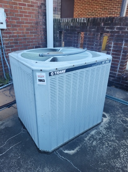Trane AC unit, XE1100  HE weathertron heat pump