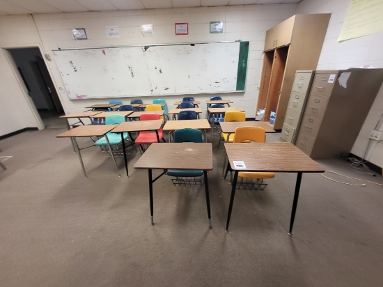(16) student desks